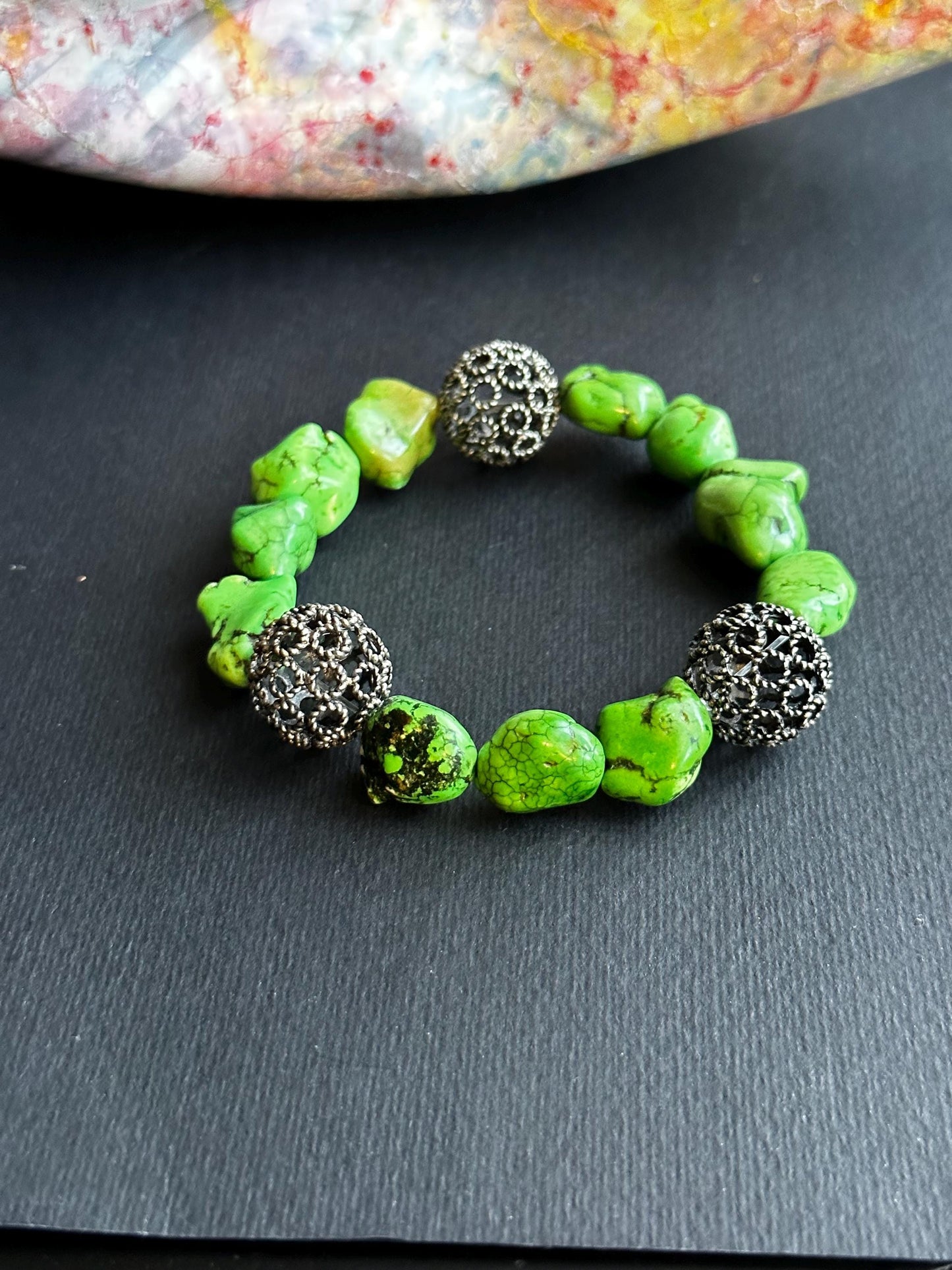Green Nugget Howlite Bracelet with Round Silver Metal Beads