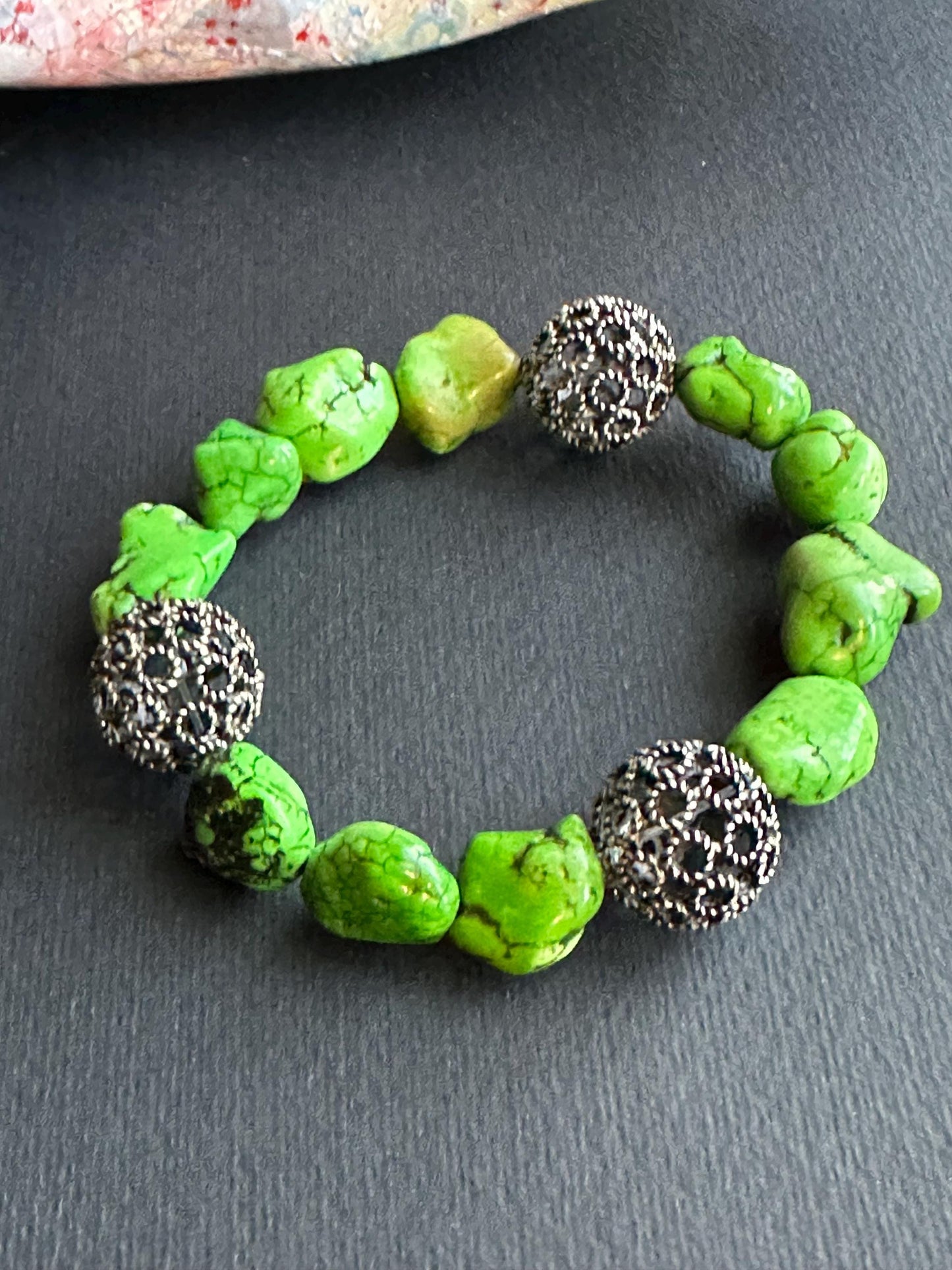 Green Nugget Howlite Bracelet with Round Silver Metal Beads