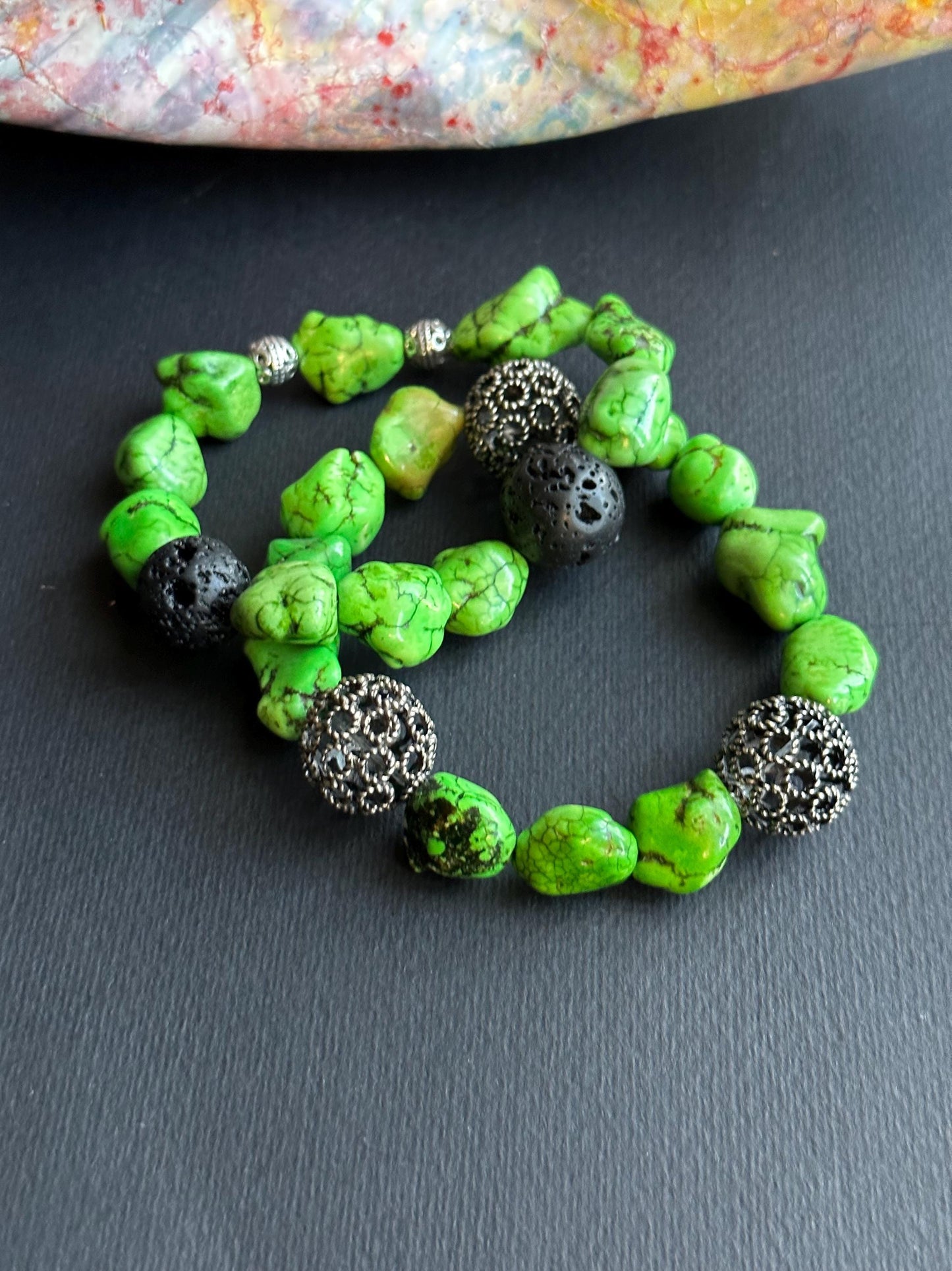 Green Nugget Howlite Bracelet with Round Silver Metal Beads