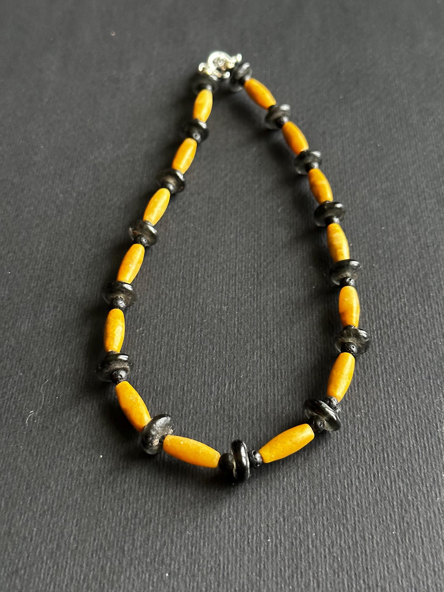 Handcrafted Unisex Beaded Necklace - 18 Inch