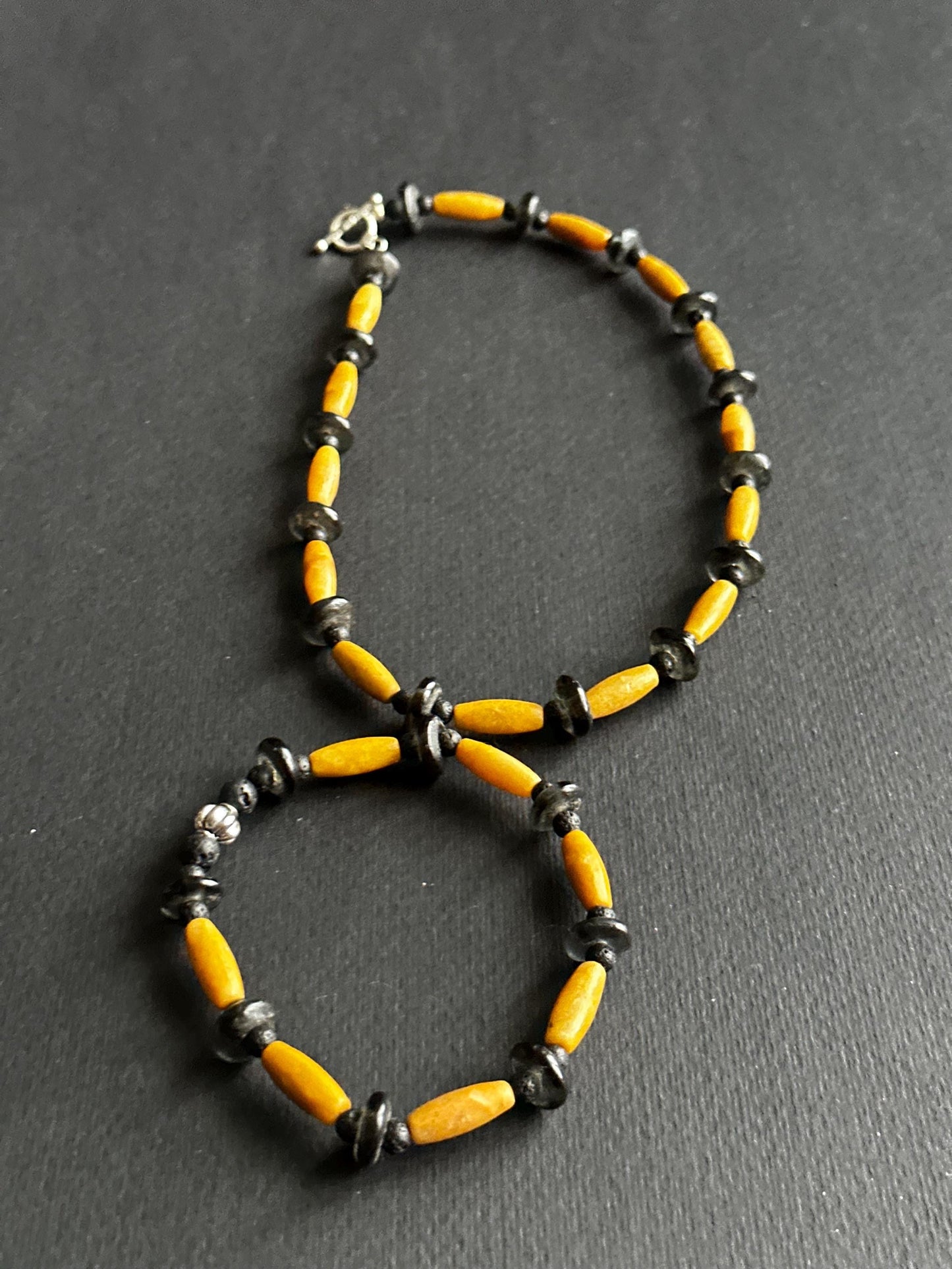 Handcrafted Unisex Beaded Necklace - 18 Inch